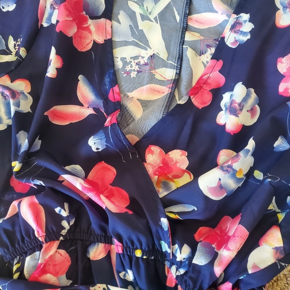 NWOT Magnolia Boutique Large Floral Maxi Dress - Picture 5 of 7